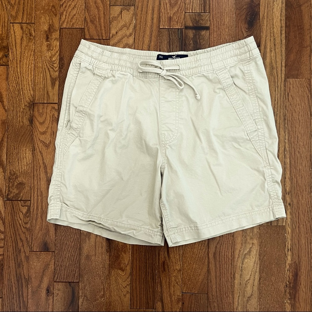 Men’s Khaki Hollister Jogger Short